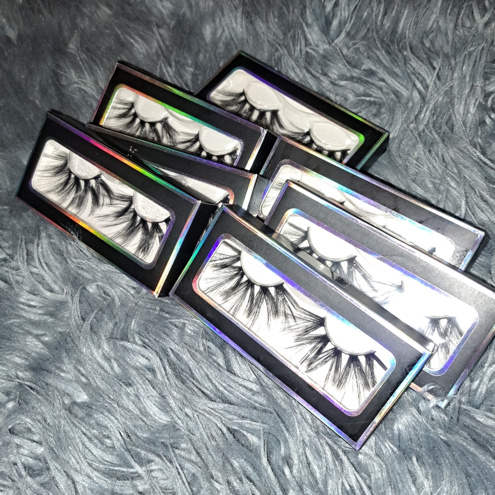 Lashes - Picture 2 of 2